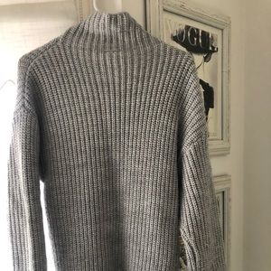 Comfortable gray sweater from Gap